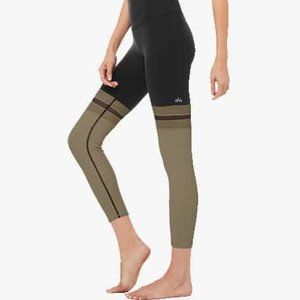 ALO 7/8 Prayer Legging